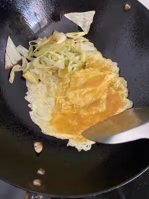 這麼多年你的方法一直是錯誤的！來學習正確的大蔥炒雞蛋吧