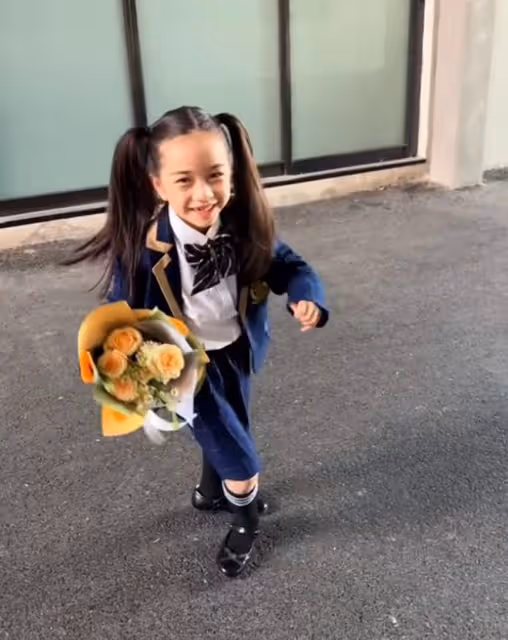 溫兆倫到學校看女兒表演,6歲愛女外貌被批,他大方回應顯高情商