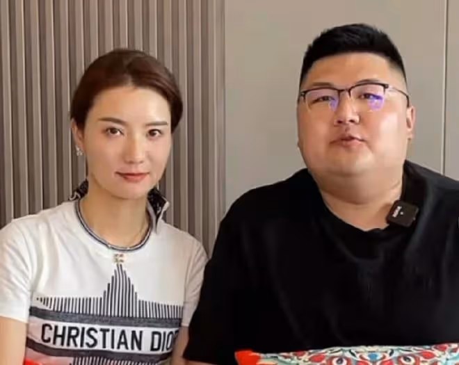 網紅猴哥高調辦婚禮!開1400萬主婚車豪車停一排,新娘貌美似明星