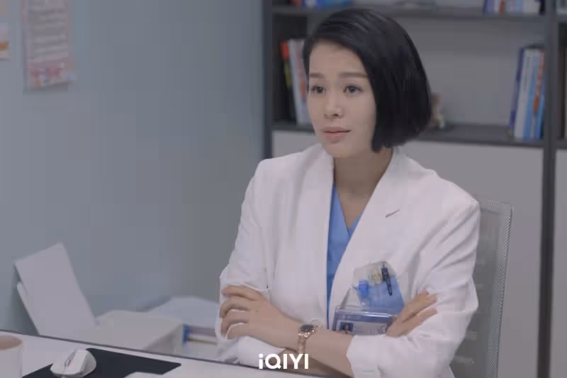 胡杏兒挑戰演醫生「像實現兒時夢想」　嘆帶小孩比拍戲更辛苦