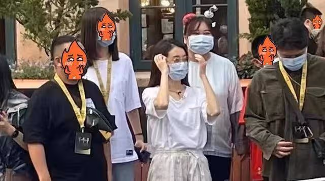 黃渤賈玲首次合作被曝光,賈玲當老師教學黃渤,影帝也要崩潰