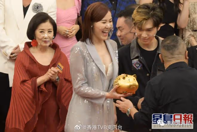 幸運大抽獎汪阿姐抽中261萬現金!金豬仲有55個員工中獎好lucky