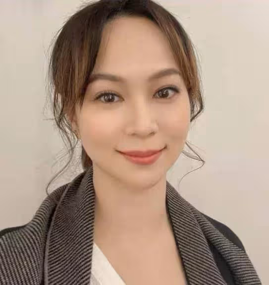 《戲說》女星被撞見「捷運站出口擺攤」扛四口家計,每月只花1萬6,大方承認:靠自己不丟人