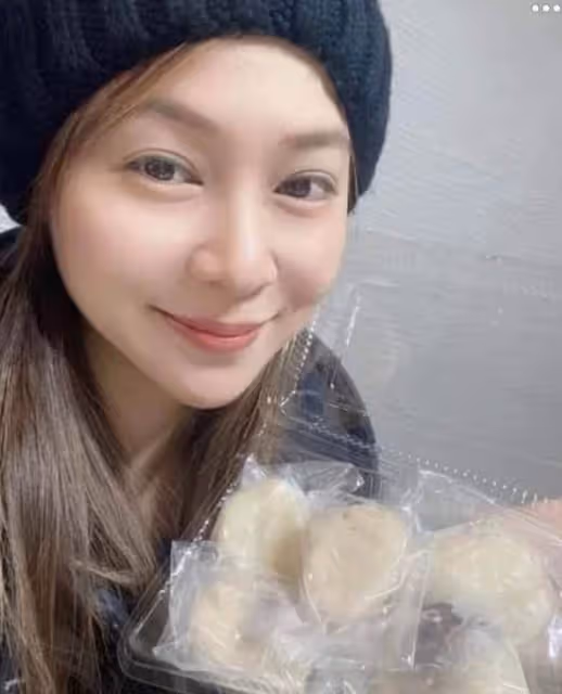 《戲說》女星被撞見「捷運站出口擺攤」扛四口家計,每月只花1萬6,大方承認:靠自己不丟人