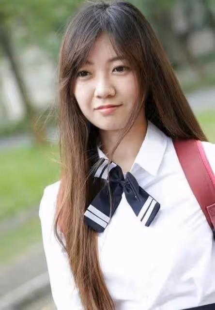 媽出意外無法勞動,25歲台南孝女辭高薪工作,返鄉剝蚵照顧家,被笑「真沒出息」「直播剝蚵」爆紅,酸民全閉嘴