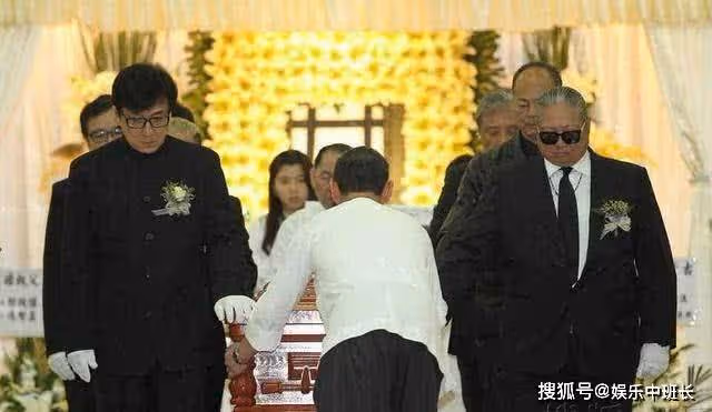 他曾是鄭伊健恩師,成龍想見他都被拒之門外,身價上億卻不敵病魔