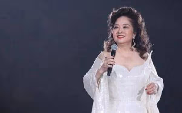 劉德華向她下跪,春晚為她破例!因愛國而放棄婚姻,現孤身一人!