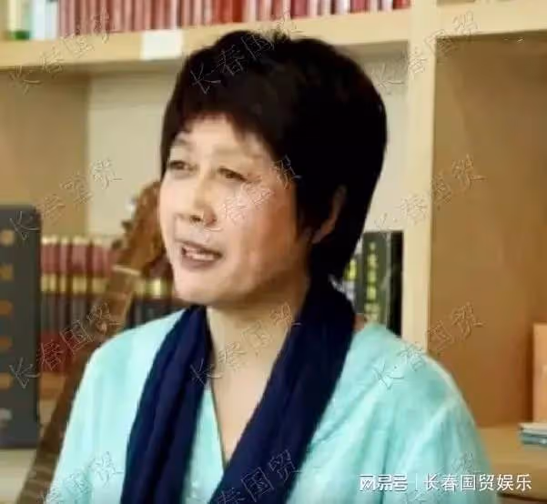 得罪姜昆?央視名主持汪文華現狀如何