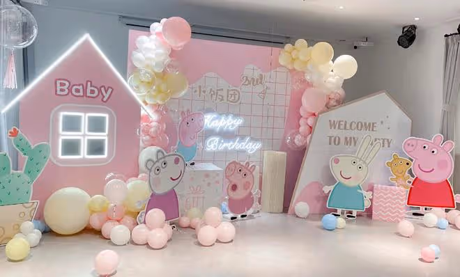 樊少皇一家定居北京住豪宅,小女兒生日開派對慶祝,全員高顏值