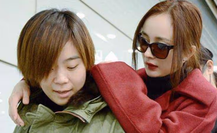 本是楊冪小助理,因超高顏值被導演相中,合作胡歌后走上人生巔峰!