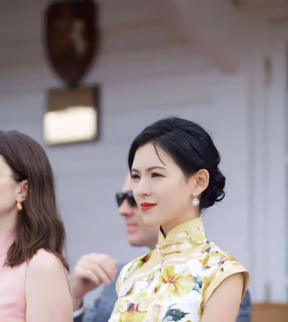 本以為張予曦遺傳了媽媽的美貌,看到爸爸的顏值,這娘倆得有多幸福