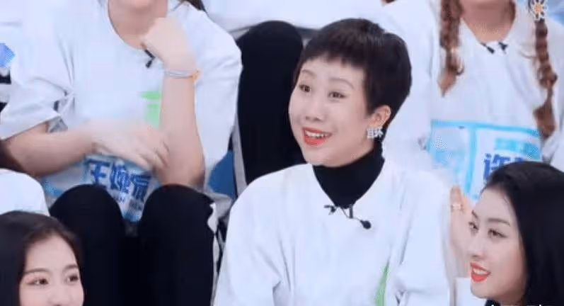 有種顏值叫張鈺上官喜愛戴假髮,本以為會不好看,轉身後驚艷全場