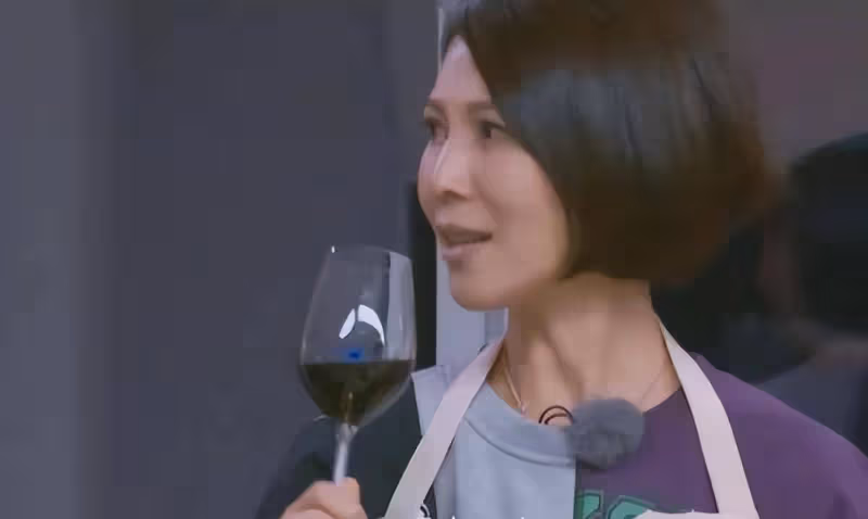 蔡少芬的婚姻才是人間清醒,公開支持丈夫再婚,他應該再找一個