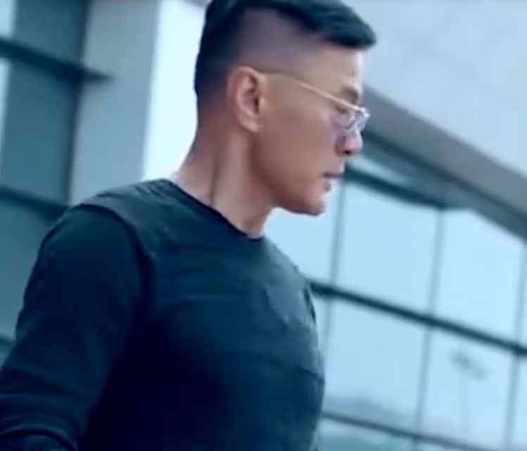於榮光:曾經蓋過李連杰風頭的亞洲史泰龍,因善意的謊言被罵不孝