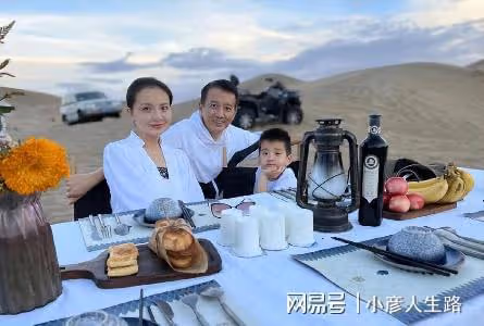 孫茜慶結婚九周年,「家暴烏龍」後曬全家福,與老公兒子幸福同框