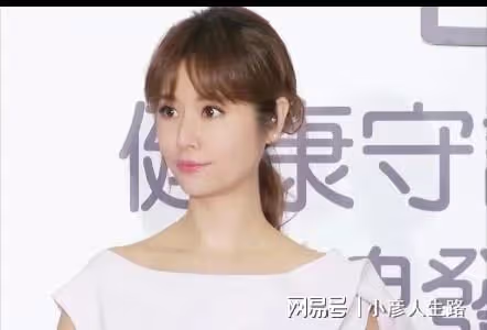 46歲林心如顏值重回巔峰鼻子看著有點奇怪