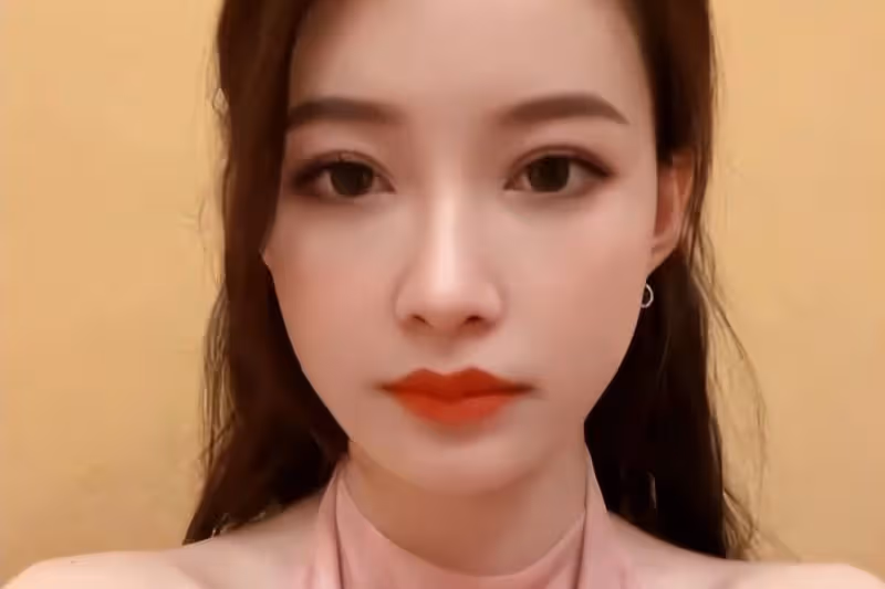 孫怡離婚一個月仍舊傷感，喊話「將愛退回」，還未走出感情的牢籠