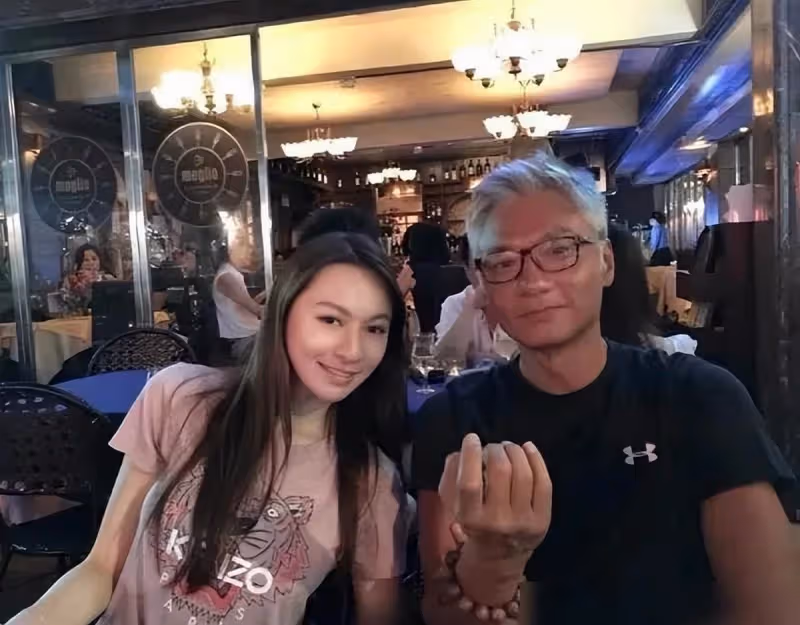 27歲「星二代港姐」被批靠關系奪冠？15歲前從未見過父親