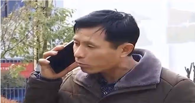 兒子花光父親200萬積蓄，對父親大打出手說：誰讓你就給這麼點錢