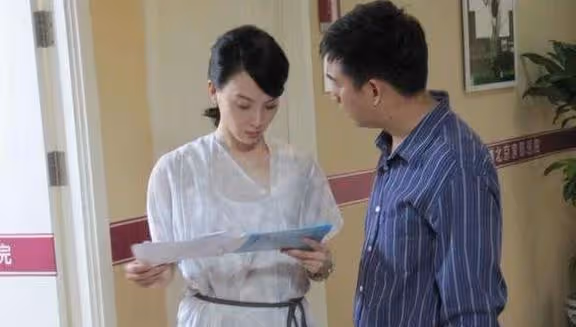 「我媽問你要10萬的過節費,你給不給?」「不給,過完春節離婚」
