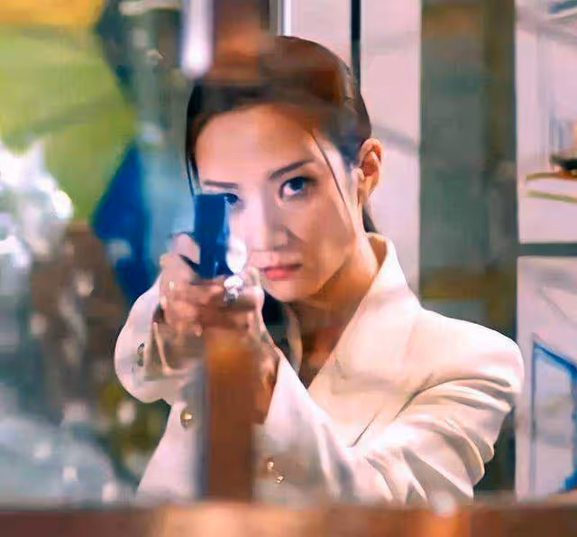 終於官宣!TVB四部台慶劇將播,離巢女星告別作值得期待