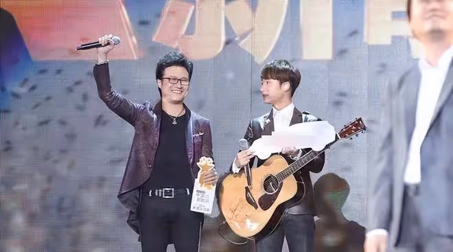 中國好聲音被疑有黑幕!李玟現場發飆質問導演,情緒激動憤然離席