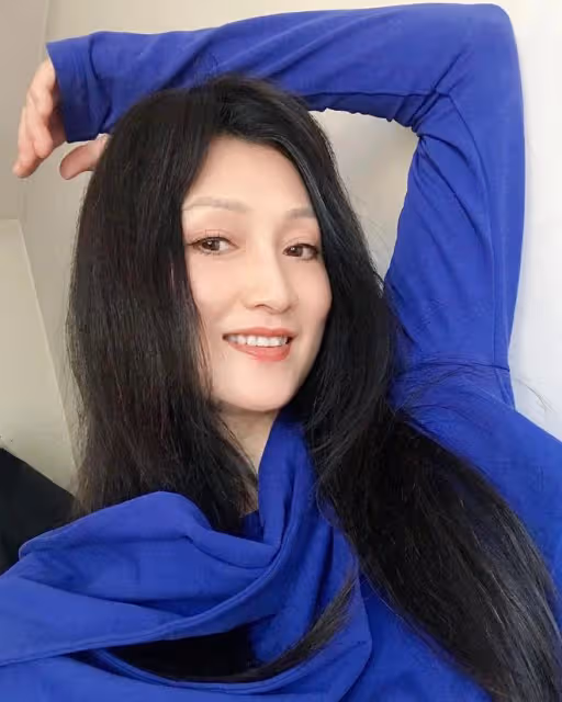 林芳兵息影13年近況曝光!57歲皮膚白皙似少女,嫁指揮家生活低調