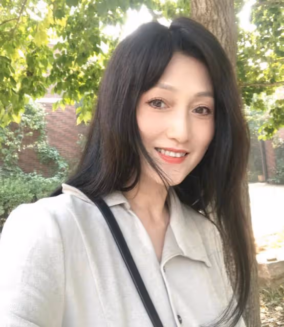 林芳兵息影13年近況曝光!57歲皮膚白皙似少女,嫁指揮家生活低調