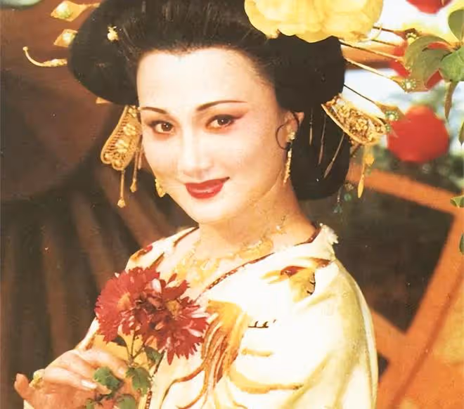 林芳兵息影13年近況曝光!57歲皮膚白皙似少女,嫁指揮家生活低調