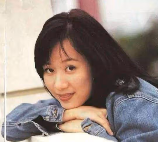 她是劉愷威最愛，卻甩劉愷威嫁豪門，婚後生活苦不堪言