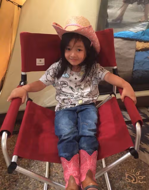 阿雅曬女兒近照!顏值不輸大S女兒小玥兒,萌起來可跟賈靜雯女兒咘咘匹敵