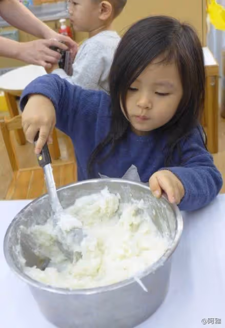 阿雅曬女兒近照!顏值不輸大S女兒小玥兒,萌起來可跟賈靜雯女兒咘咘匹敵