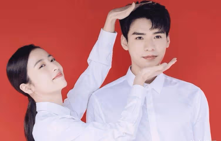 芒果台又出霸道總裁劇,男女主結婚照甜到爆炸,看清顏值心滿意足!