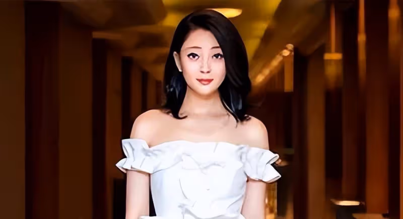 尹濤錯過了金鷹,輸給了迪麗熱巴,愛情的坎坷之路,如今已是第二個春天