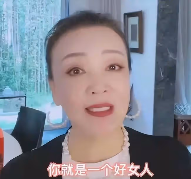 張蘭稱大S討厭蟑螂不回大陸 和韓國男人恩愛許久
