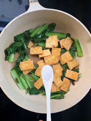 吃過一次就會愛上的－小白菜燉豆腐
