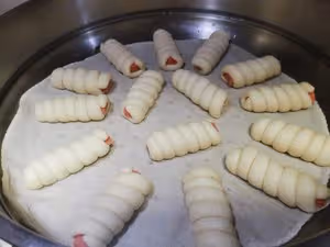 【毛毛蟲香腸包】一次發酵，美味停不下來