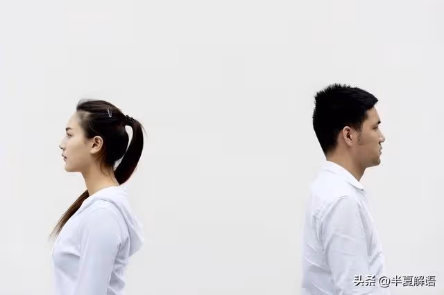 妻兒住出租房，丈夫拿錢給他弟買房，妻要打借條丈夫：我錢我做主