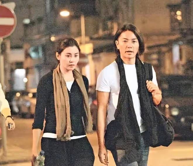 國內賺錢國外花的8位明星,有人過得安逸美好,有人為生活奔波
