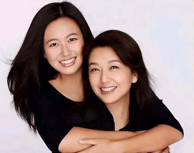 國內賺錢國外花的8位明星,有人過得安逸美好,有人為生活奔波