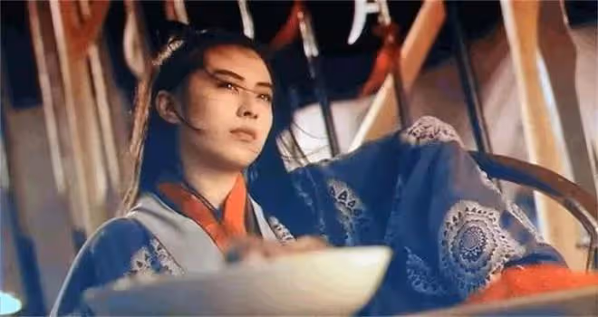 國內賺錢國外花的8位明星,有人過得安逸美好,有人為生活奔波