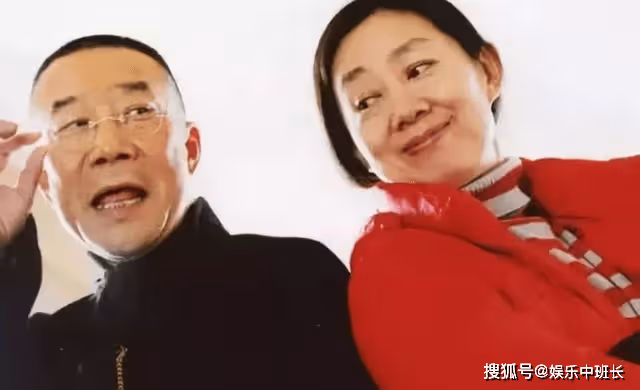 66歲李雪健妻子曝光，原來是大家熟悉的她，兒子長得很是俊秀
