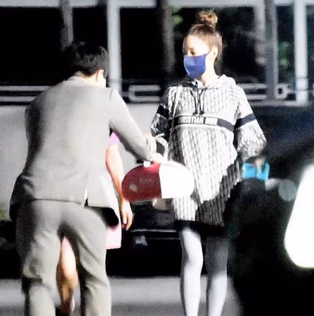 剛曝出戀情就分手,她才知道富豪男友是詐騙犯?