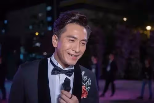曾經的視帝卻無戲可拍,來到內地找出路,一個月工資等於香港半年