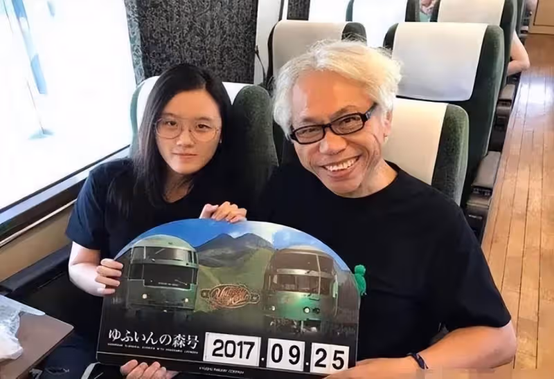 「爺孫戀」李坤城近況曝光,相愛9年仍未結婚,老當益壯想生娃