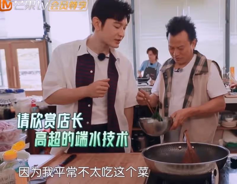 黃曉明5歲兒子「正臉」公開!鏡頭下害羞模樣超萌:小海綿長得有點好看