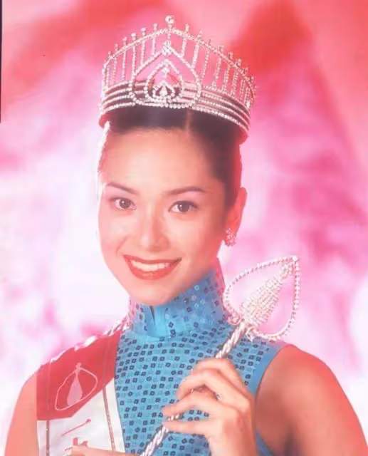 全港最愛的最美港姐，她破了一手好牌