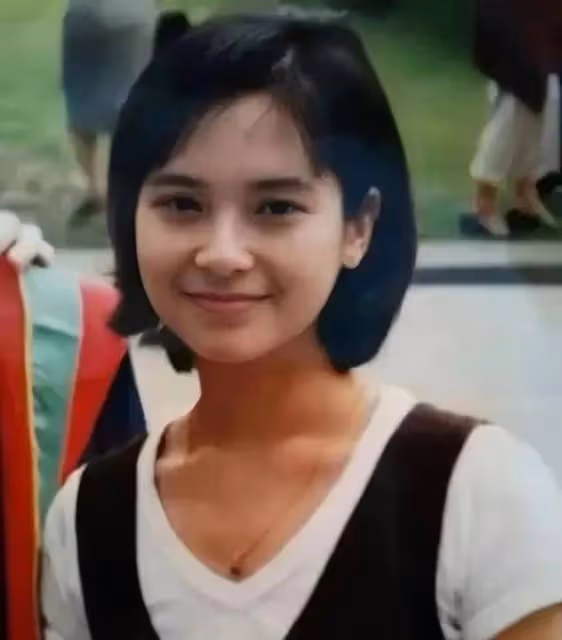 全港最愛的最美港姐，她破了一手好牌