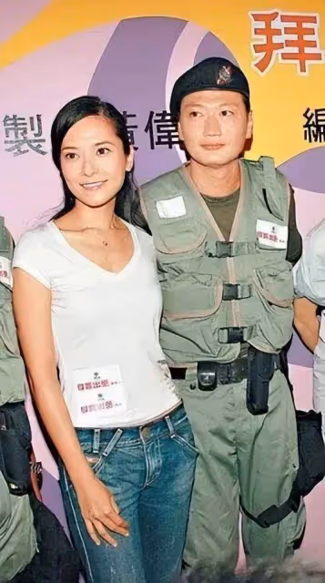 全港最愛的最美港姐，她破了一手好牌