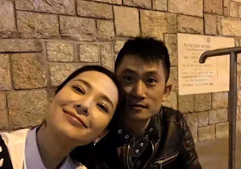 全港最愛的最美港姐，她破了一手好牌